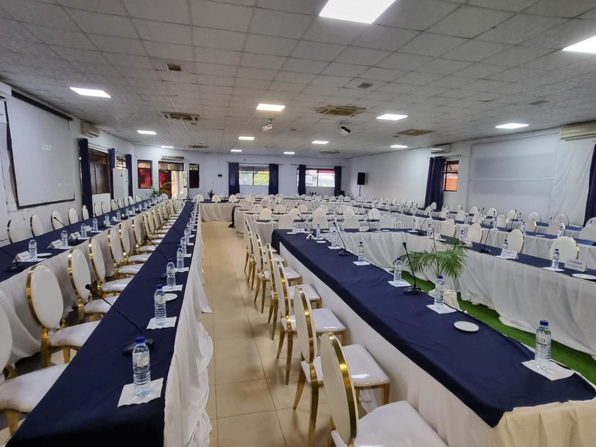 Milpark Hotel Cafumpe Екстериор снимка