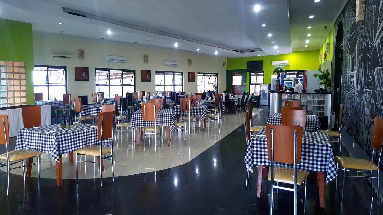 Milpark Hotel Cafumpe Екстериор снимка