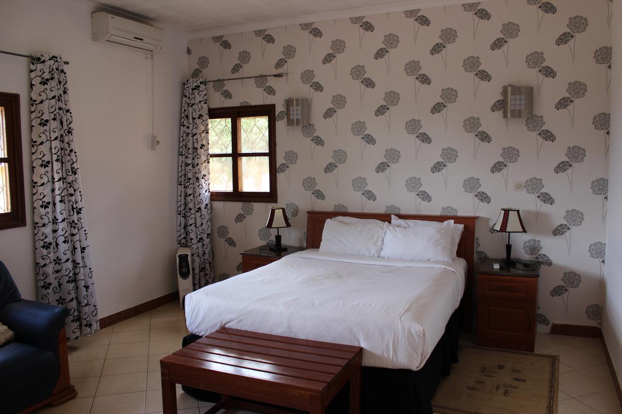 Milpark Hotel Cafumpe Екстериор снимка
